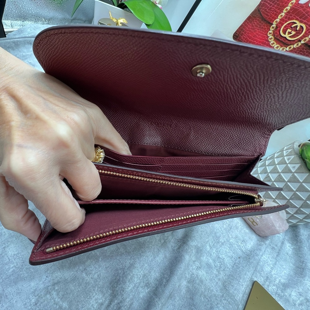 Coach Slim Envelope Crossgrain Leather Wine Red - Picture 7 of 10